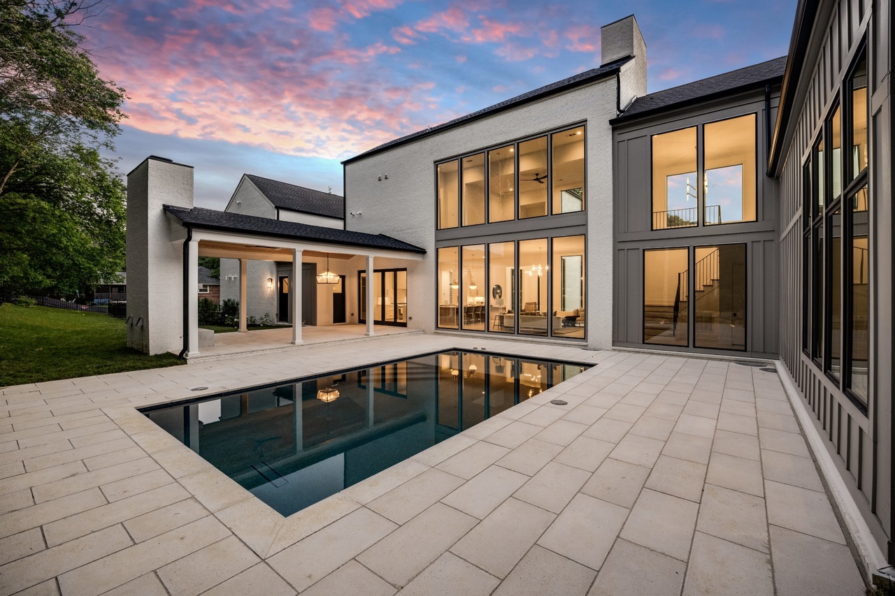 Custom stone pool features