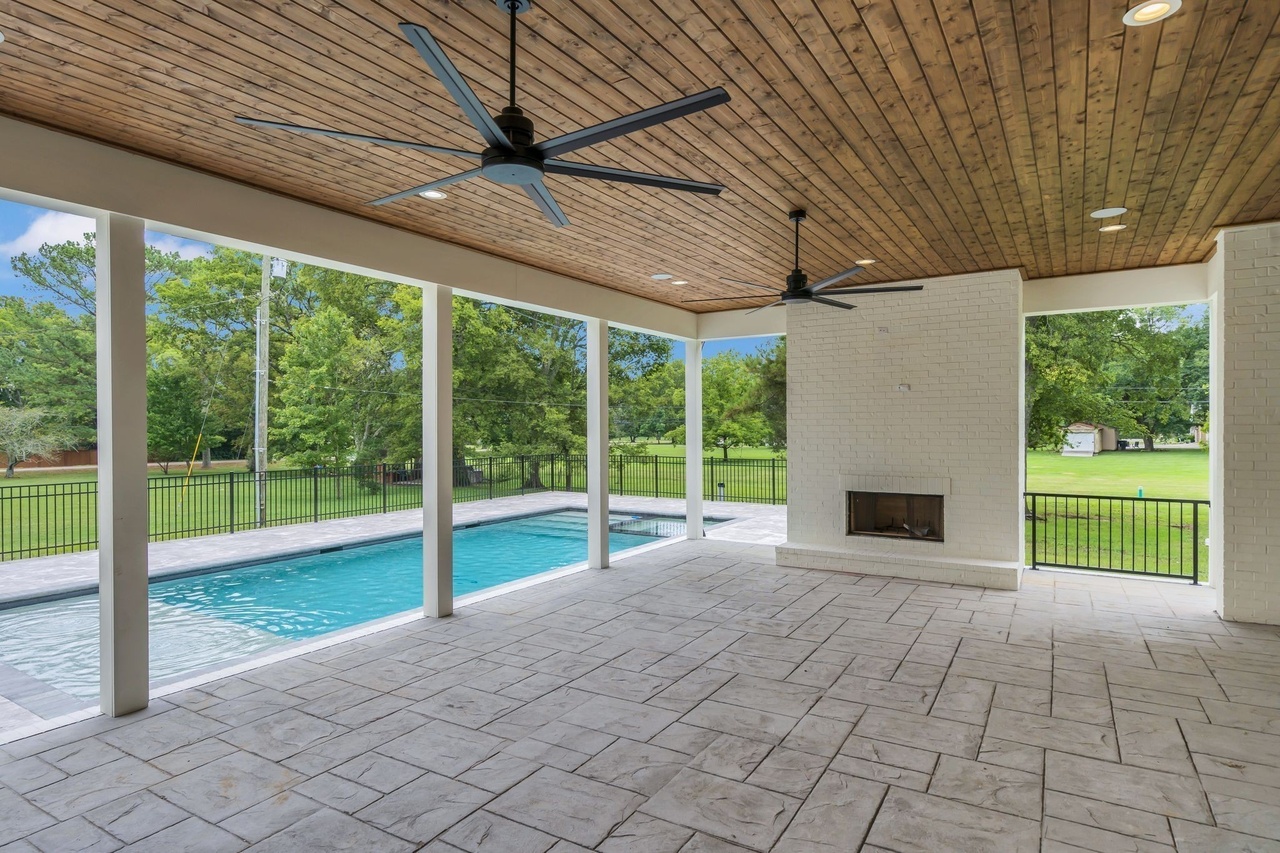 PebbleTec finish pool